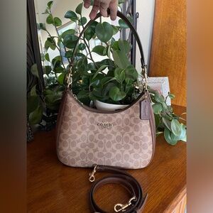 Coach Teri Hobo Signature Shoulder Bag